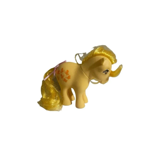 2017 Hasbro My Little Pony Butterscotch G1 Generation One Yellow Butterflies - Picture 1 of 11